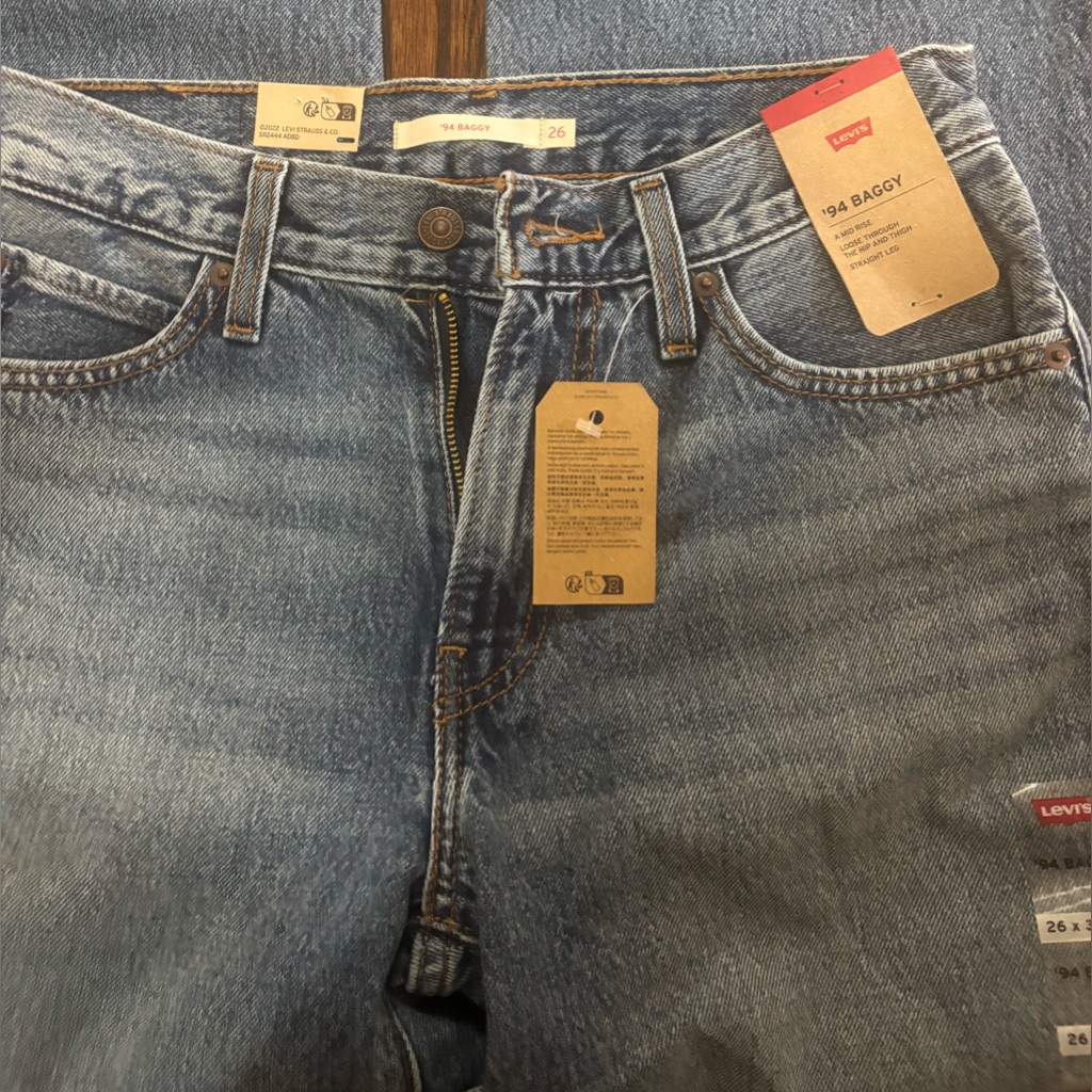 Brand New Levis 94 Baggy 26x31